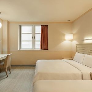Kindness Hotel - Jhong Jheng